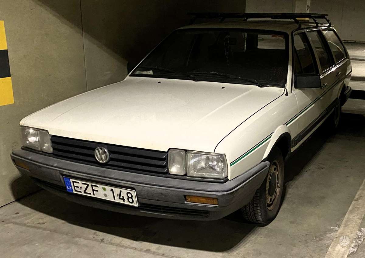 Volkswagen Passat - 2