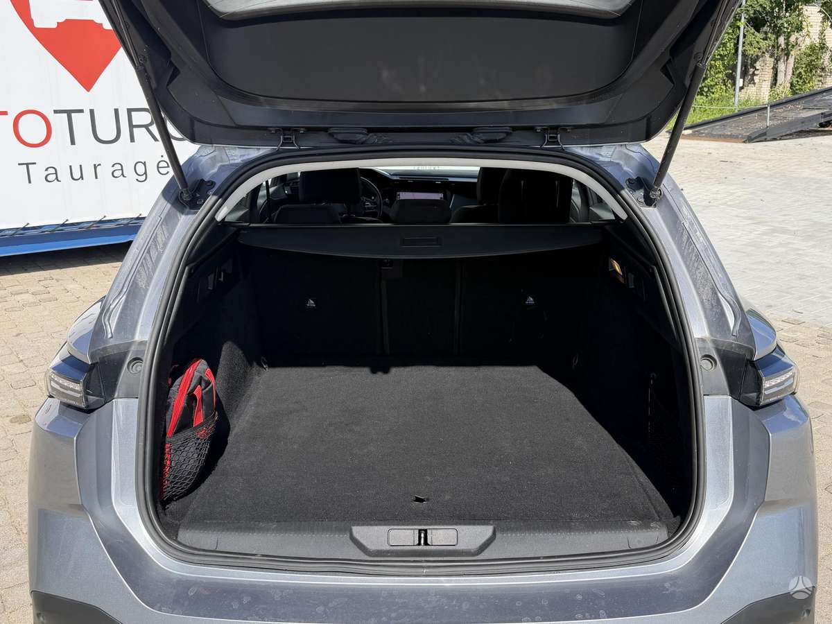Peugeot 308, 1.2 l., Универсал