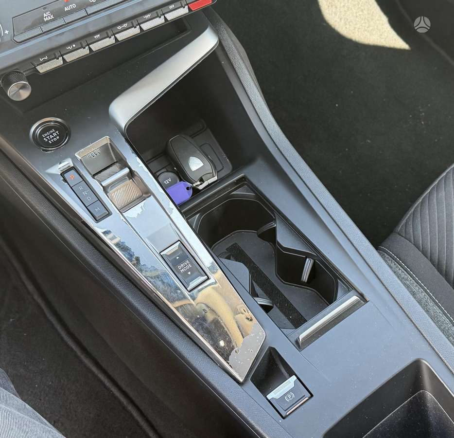 Peugeot 308, 1.2 l., Универсал