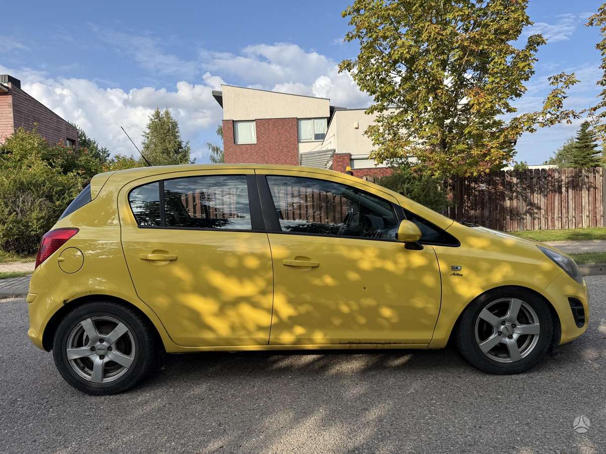 Opel Corsa, 1.2 l., hatchback