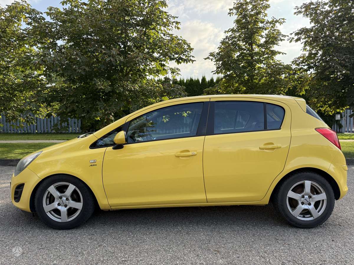 Opel Corsa, 1.2 l., hatchback