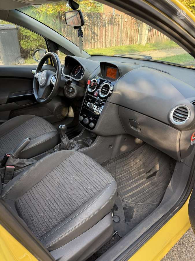 Opel Corsa, 1.2 l., hatchback