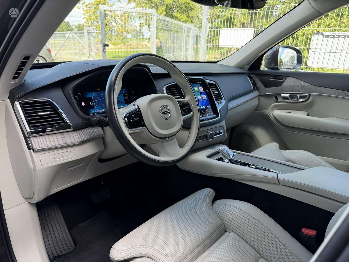 Volvo XC90 - 11