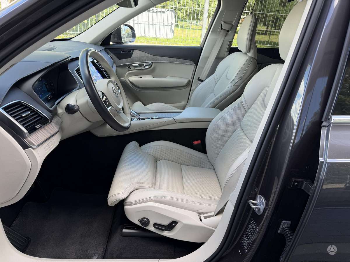 Volvo XC90 - 12