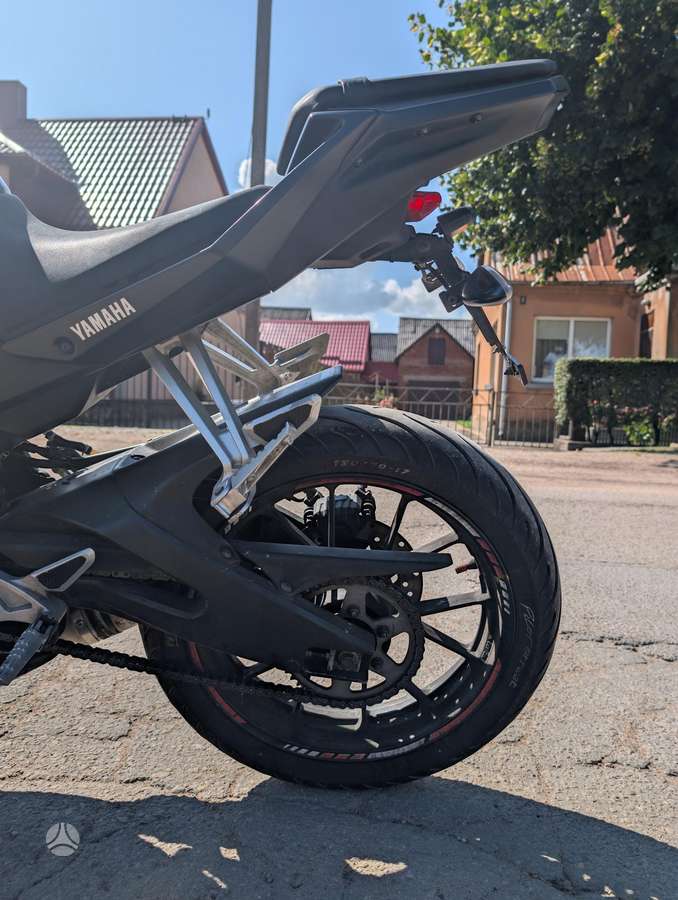 Yamaha MT 125, street / classic