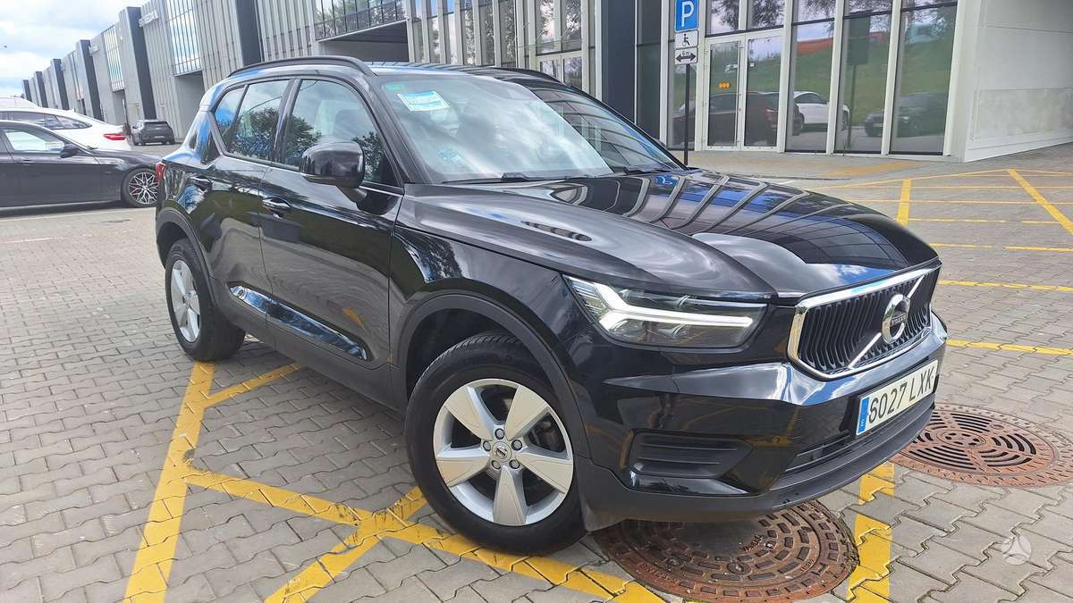 Volvo XC40 - 1