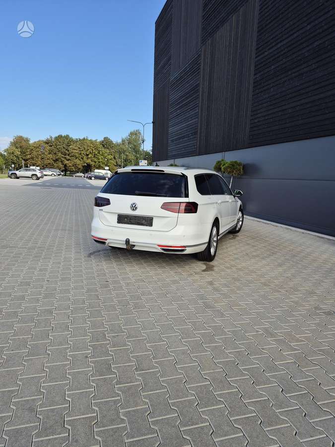 Volkswagen Passat - 3