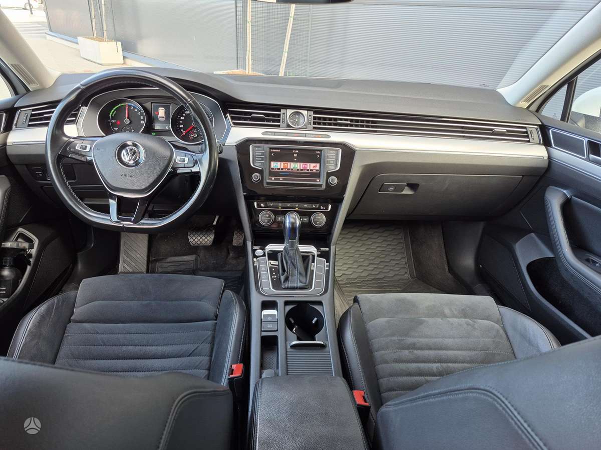 Volkswagen Passat - 7