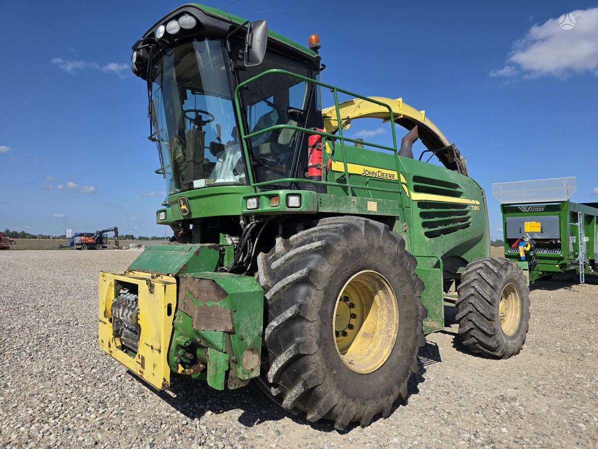John Deere 7280, savaeigiai smulkintuvai