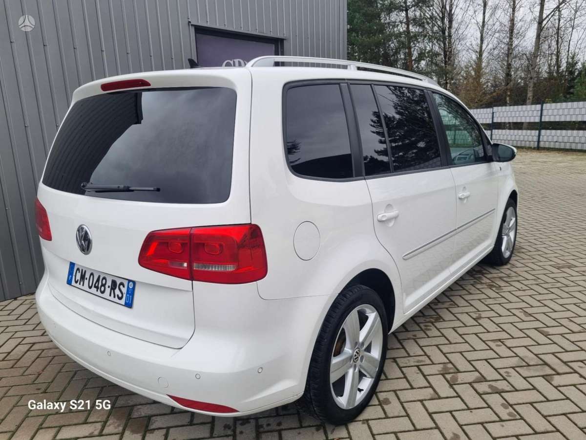 Volkswagen Touran - 4