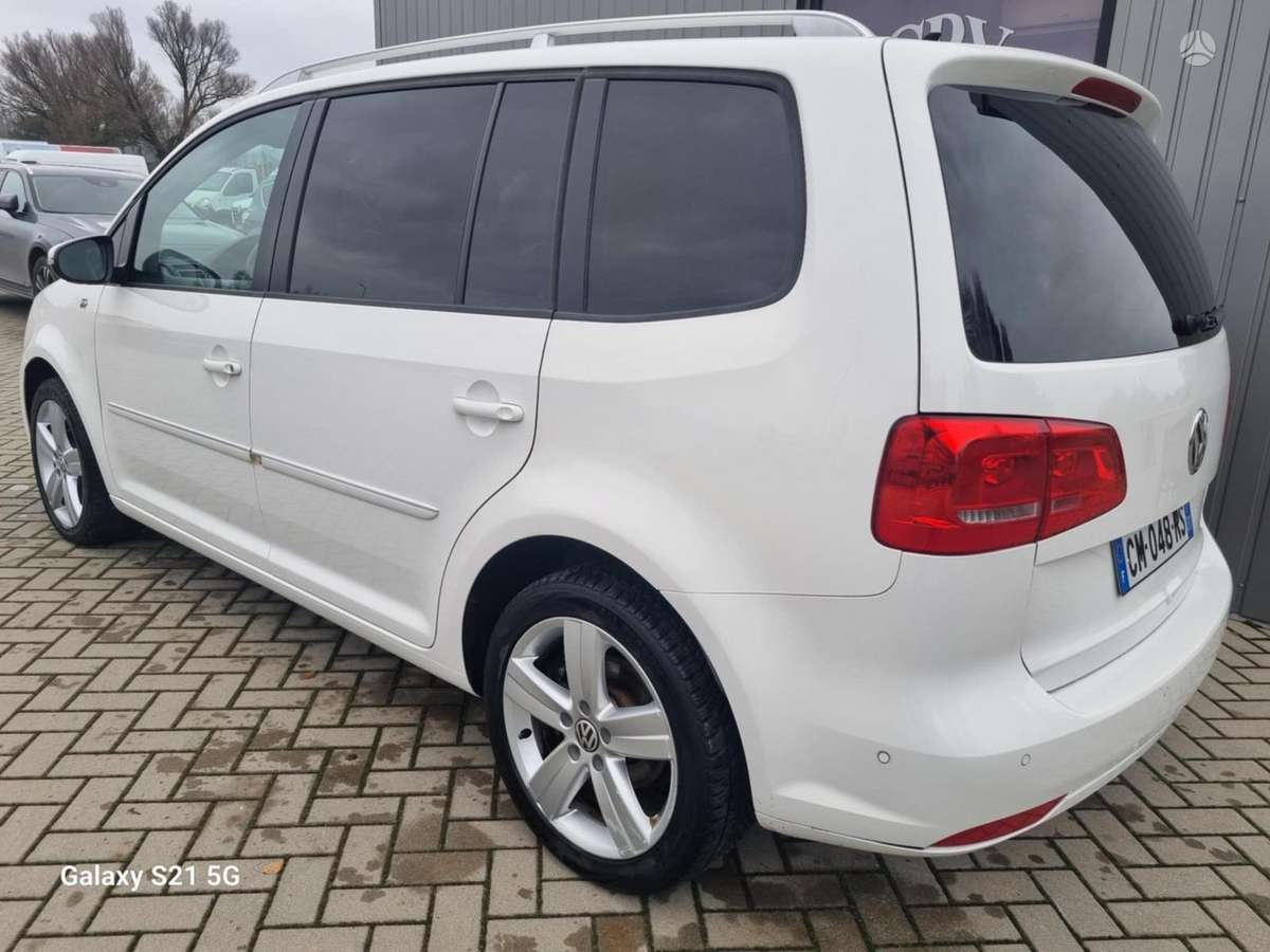 Volkswagen Touran - 6