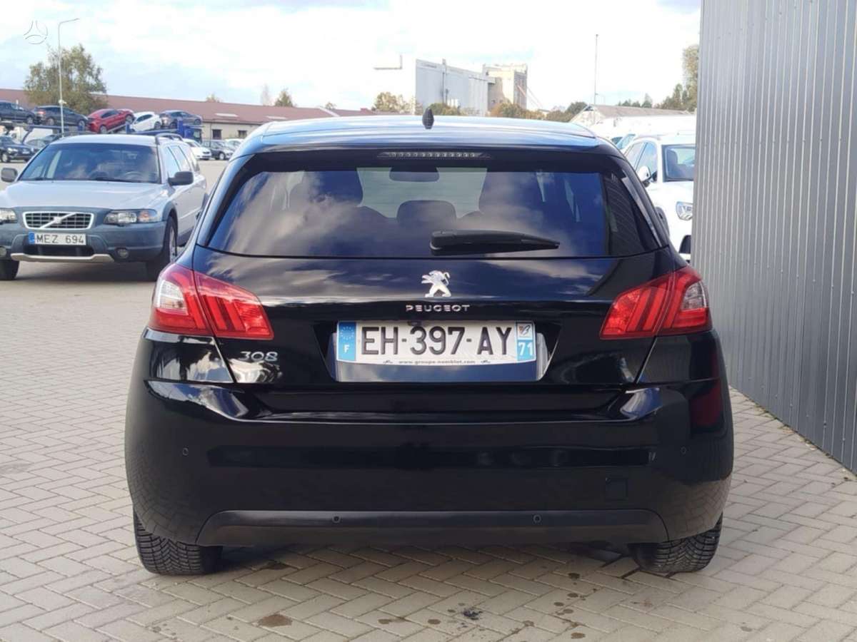 Peugeot 308, 1.2 l., hatchback
