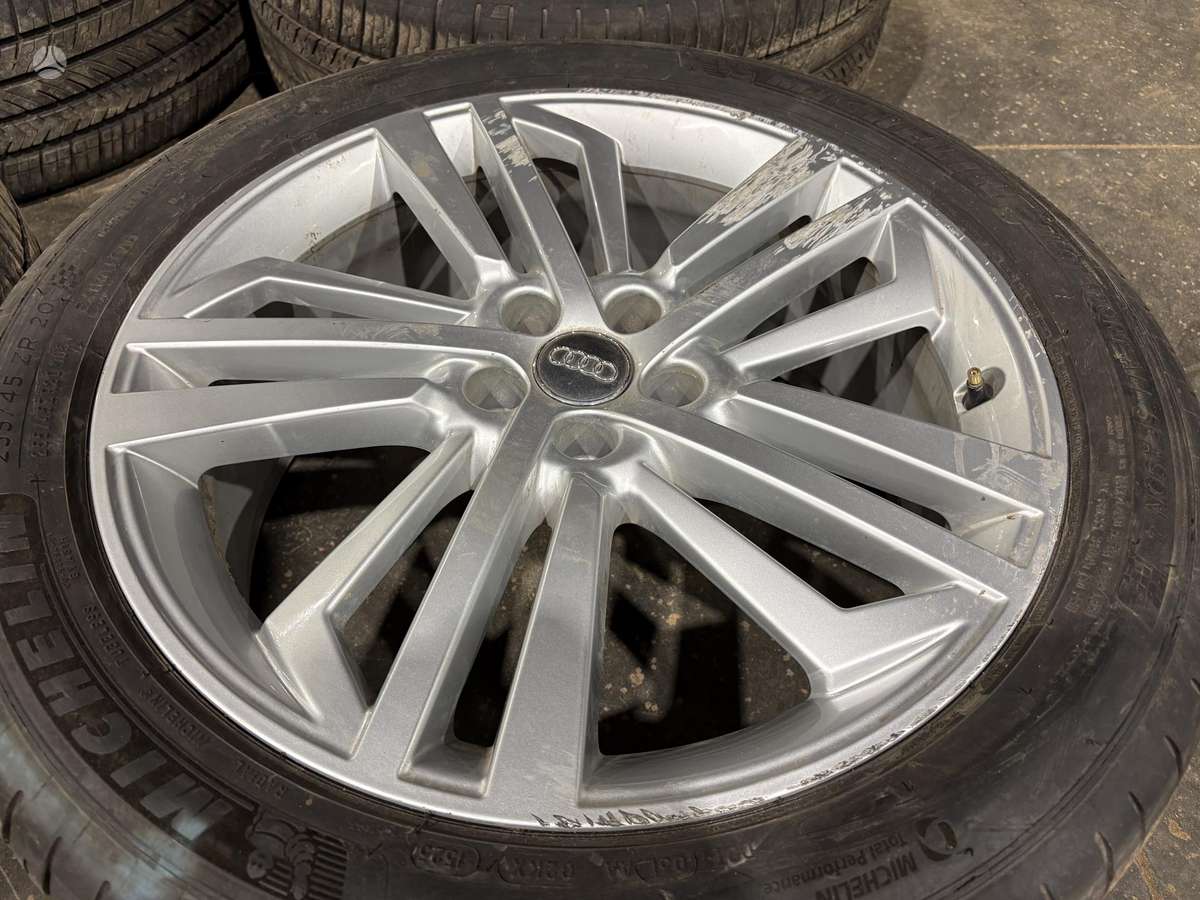 Audi Q5, light alloy, R20