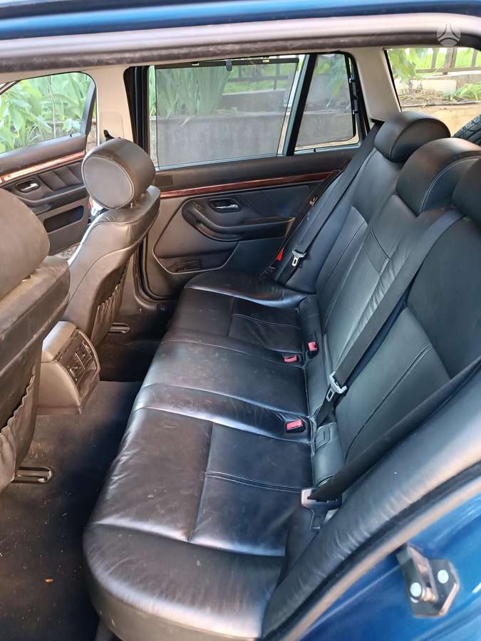 BMW 525, 2.5 l., Универсал