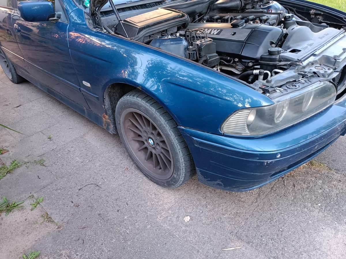 BMW 525, 2.5 l., wagon