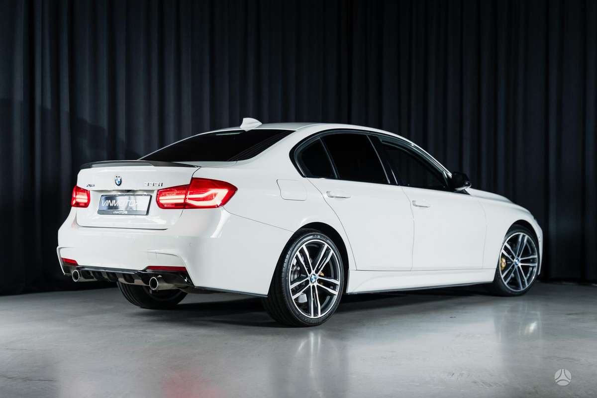 BMW 335, 3.0 l., Седан