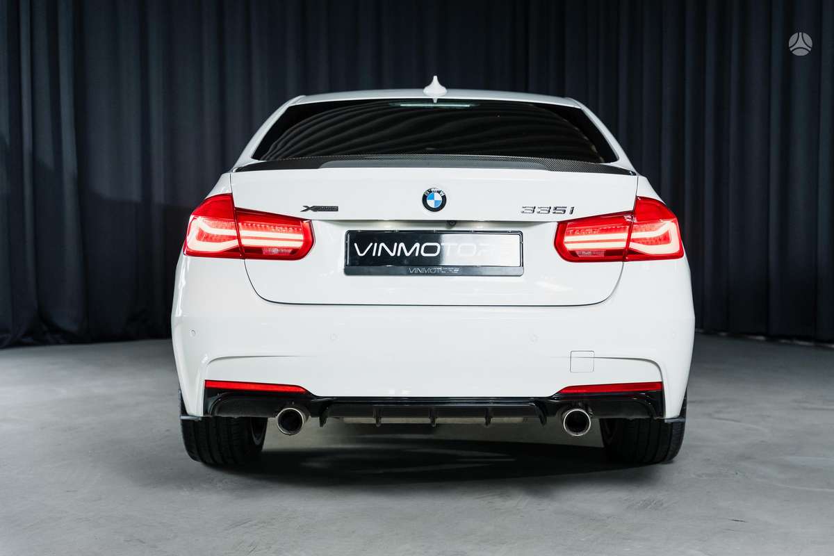 BMW 335, 3.0 l., Седан