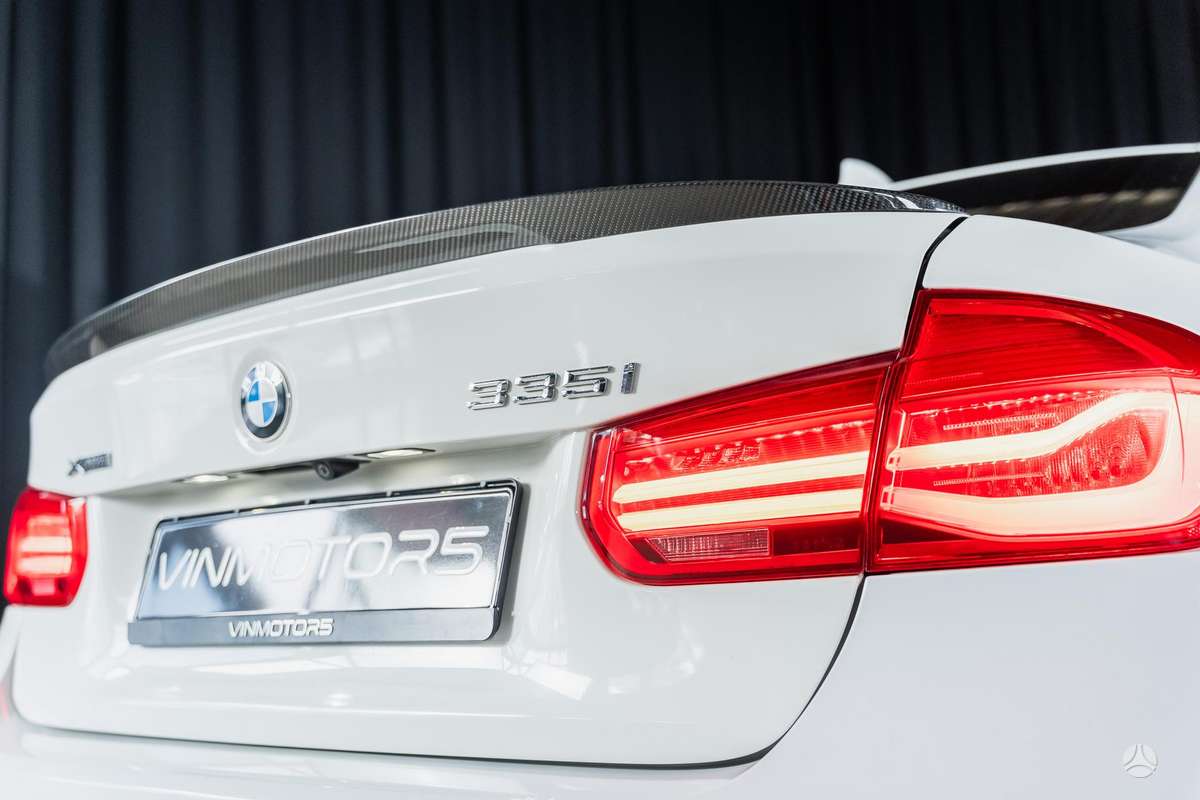 BMW 335, 3.0 l., Седан