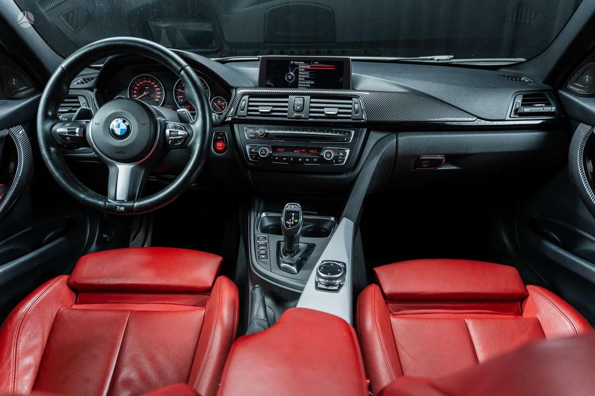 BMW 335, 3.0 l., Седан