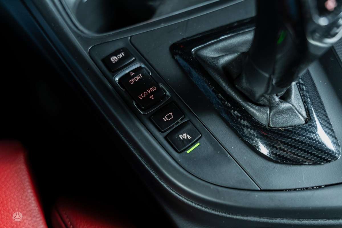 BMW 335, 3.0 l., Седан