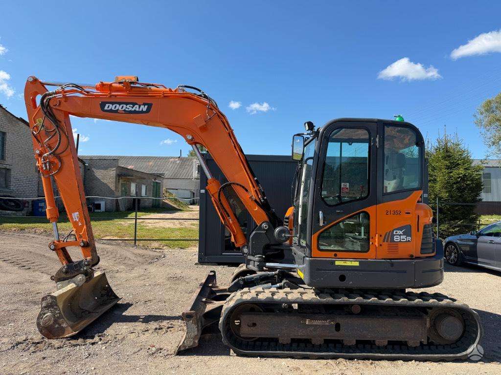 Doosan DX 85 R-3, экскаваторы