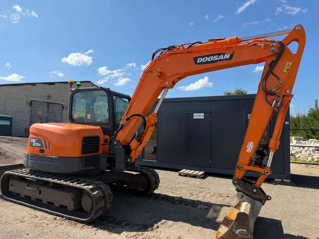 Doosan DX 85 R-3, экскаваторы