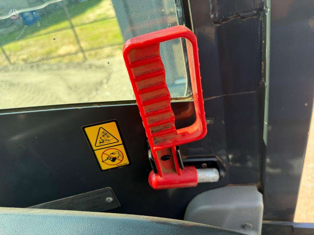 Doosan DX 85 R-3, экскаваторы