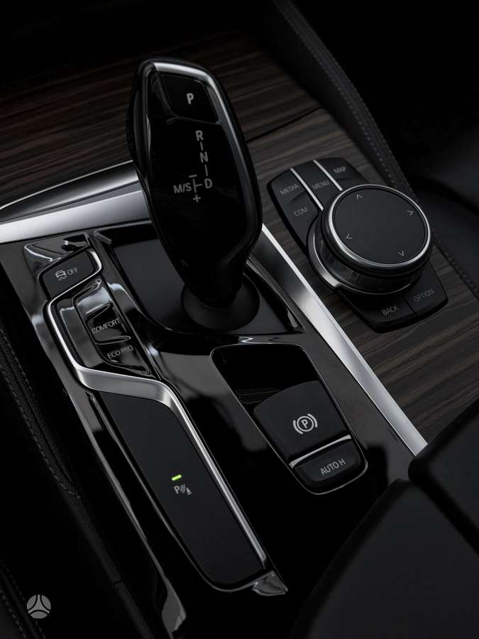 BMW 530, 2.0 l., Седан