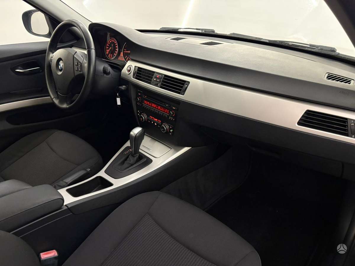 BMW 320, 2.0 l., Седан