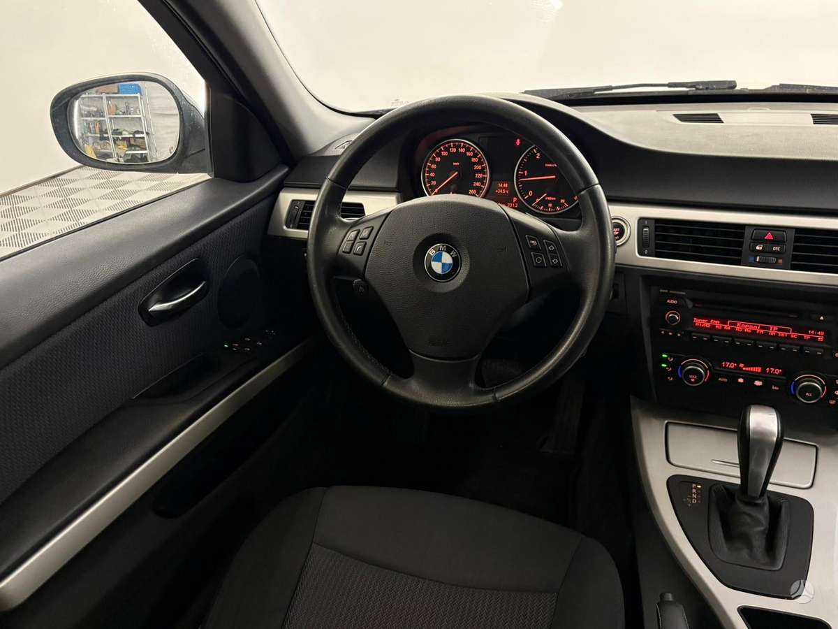 BMW 320, 2.0 l., Седан