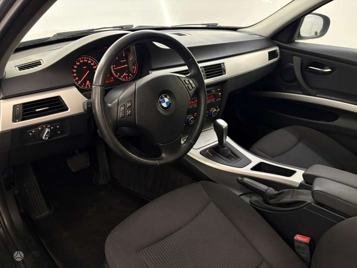 BMW 320, 2.0 l., Седан