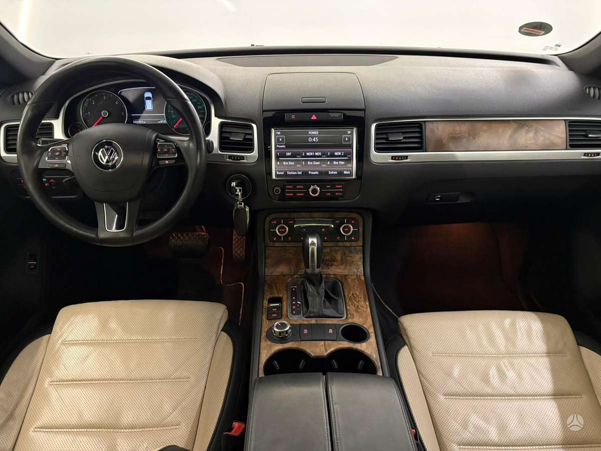 Volkswagen Touareg - 8