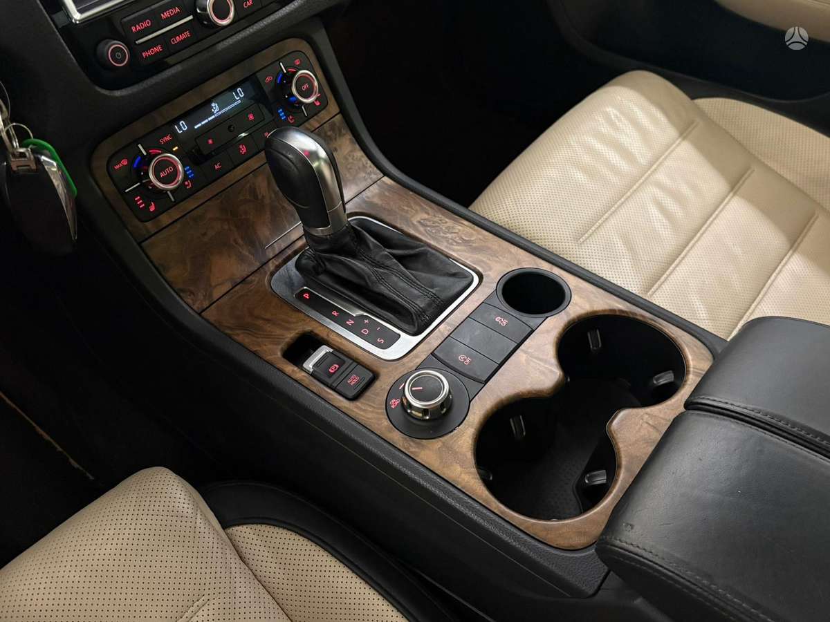 Volkswagen Touareg - 3