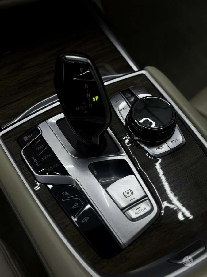 BMW 740, 3.0 l., Седан
