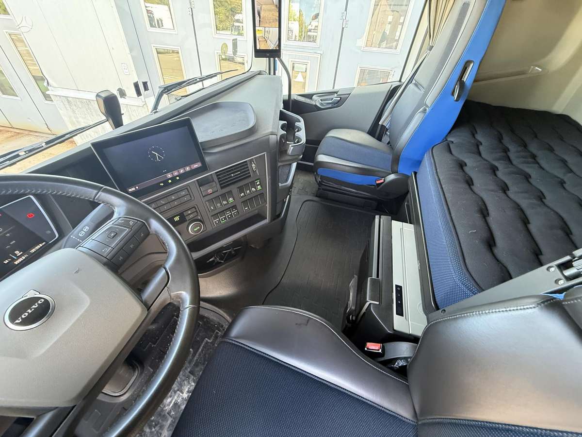 Volvo FH460TC Aero XL, double sleeper