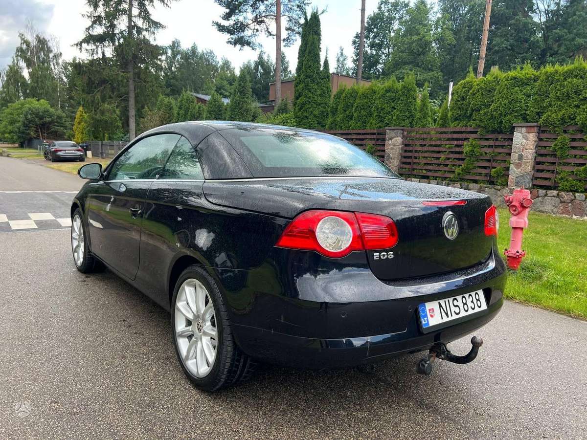 Volkswagen Eos, 2.0 l., convertible