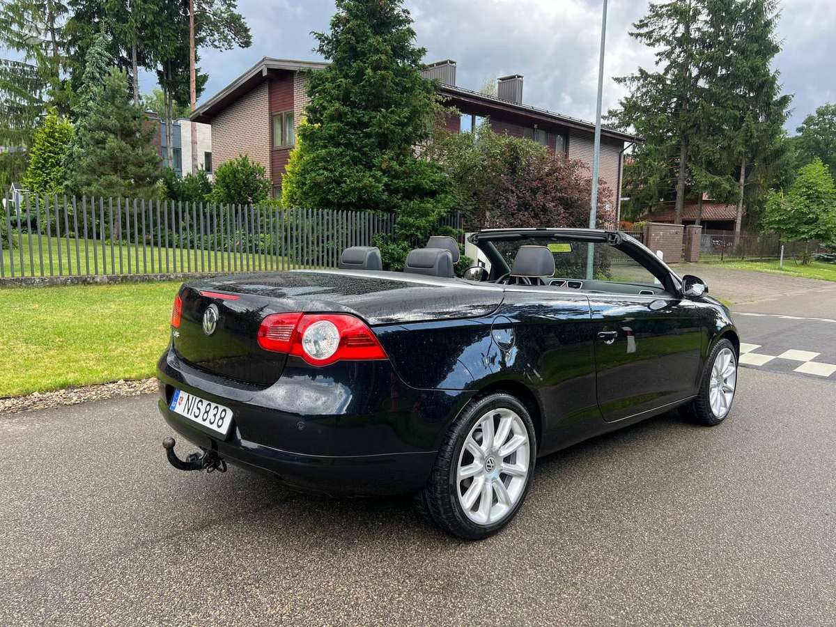 Volkswagen Eos, 2.0 l., convertible