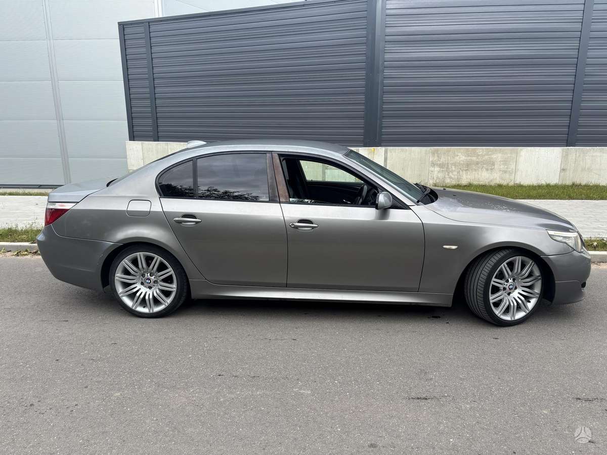 BMW 520, 2.0 l., Седан