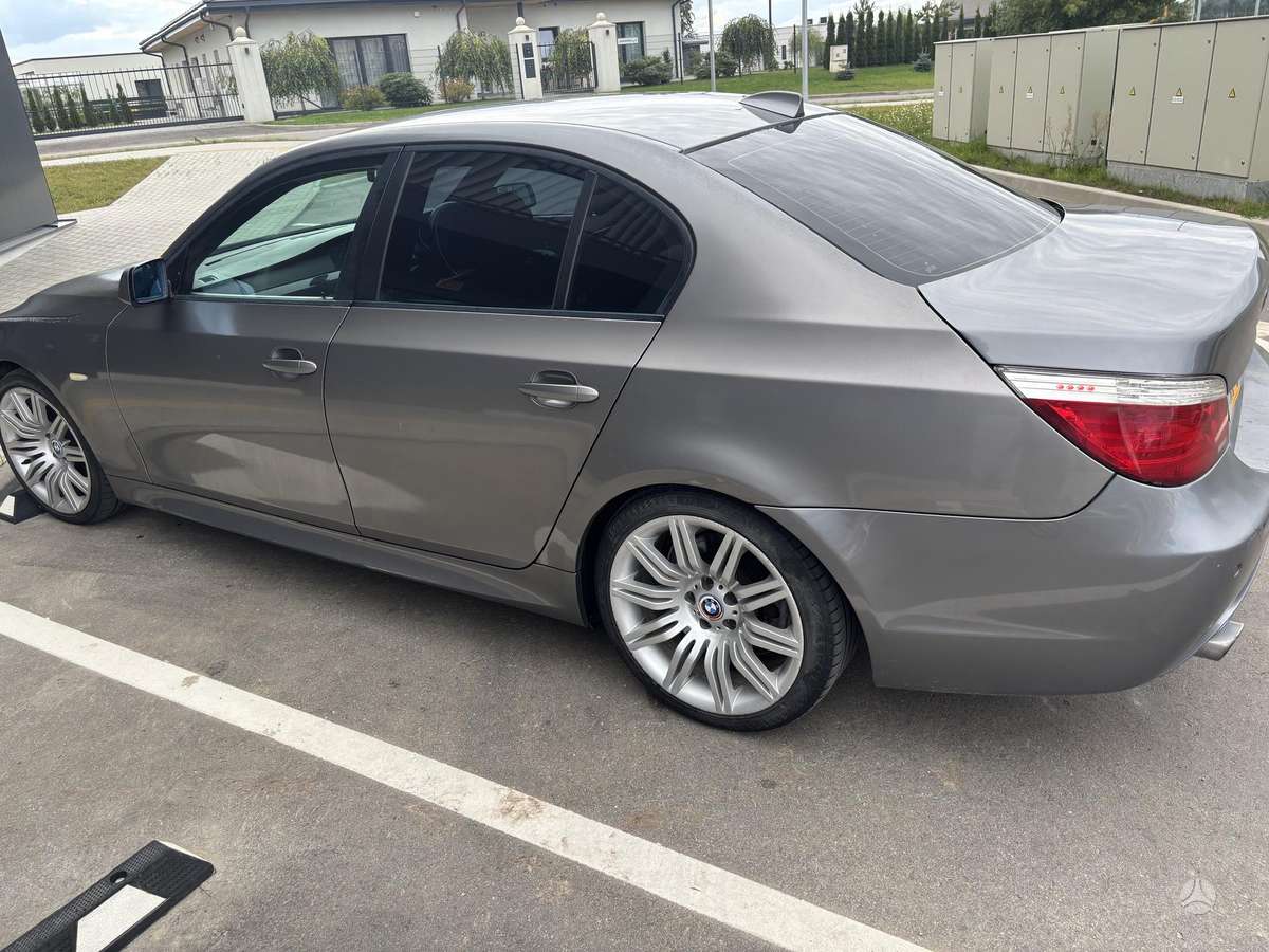 BMW 520, 2.0 l., Седан