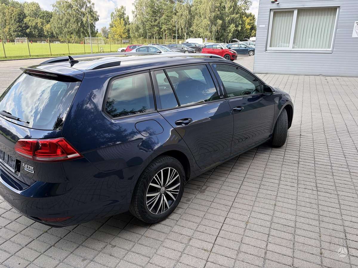 Volkswagen Golf - 4