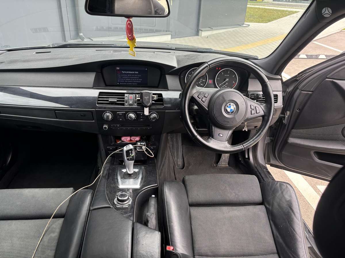 BMW 520, 2.0 l., Седан