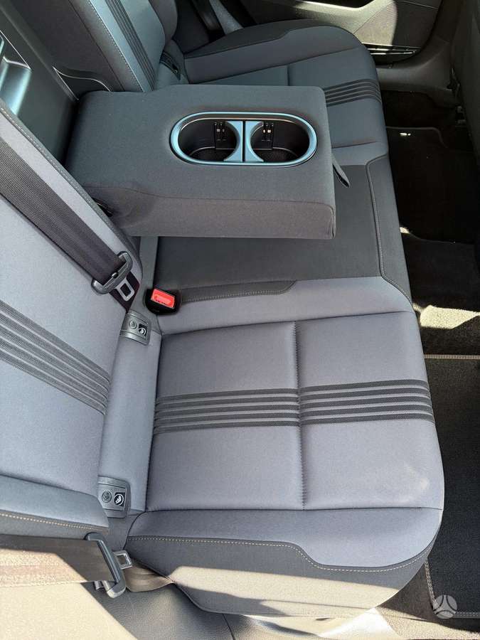 Volkswagen Golf - 10