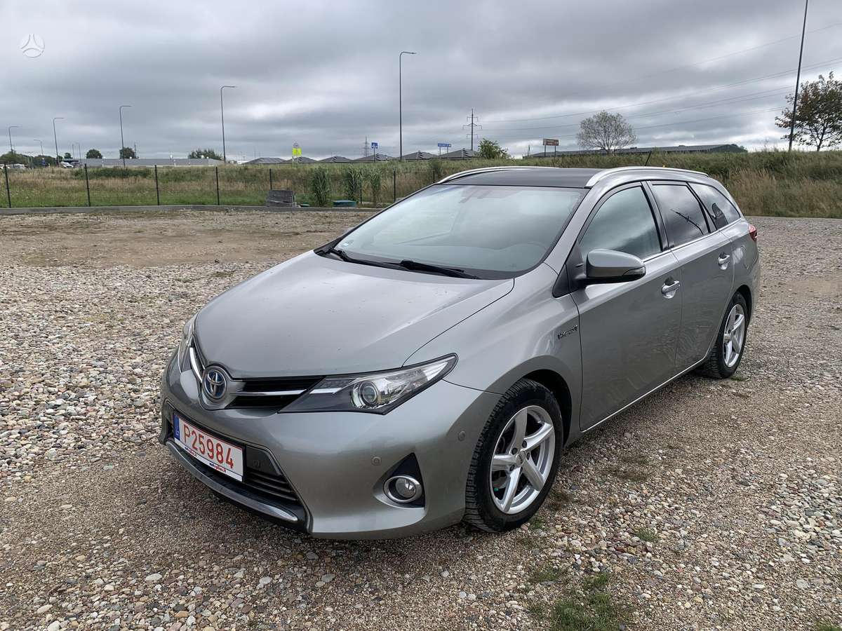Toyota Auris - 1