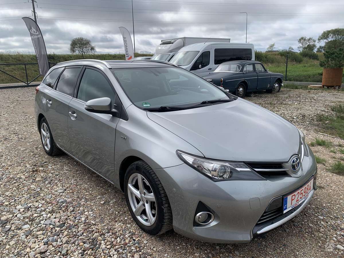Toyota Auris - 2