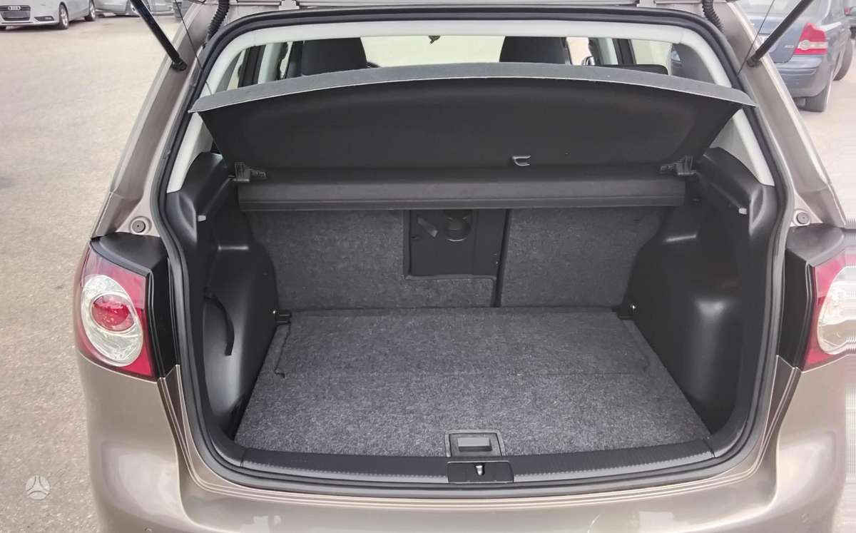 Volkswagen Golf Plus - 9