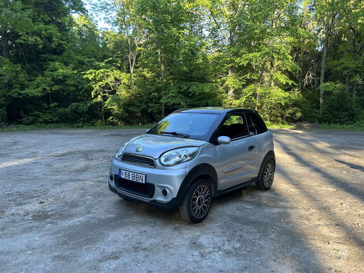 Microcar M8, 0.4 l., hatchback