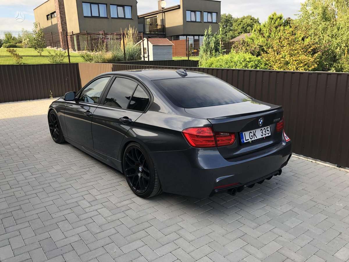 BMW 335, 3.0 l., Седан
