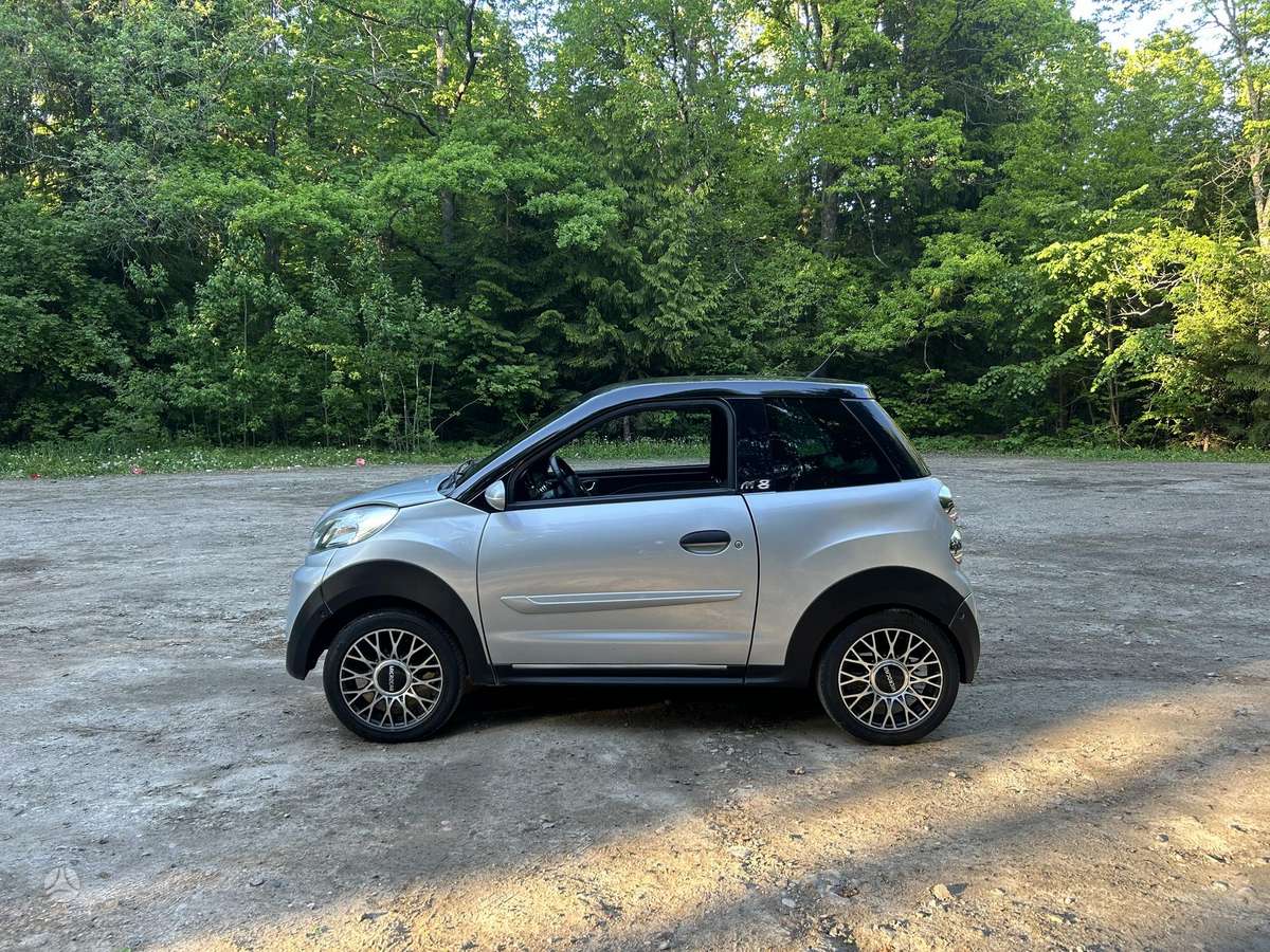 Microcar M8, 0.4 l., Хэтчбек