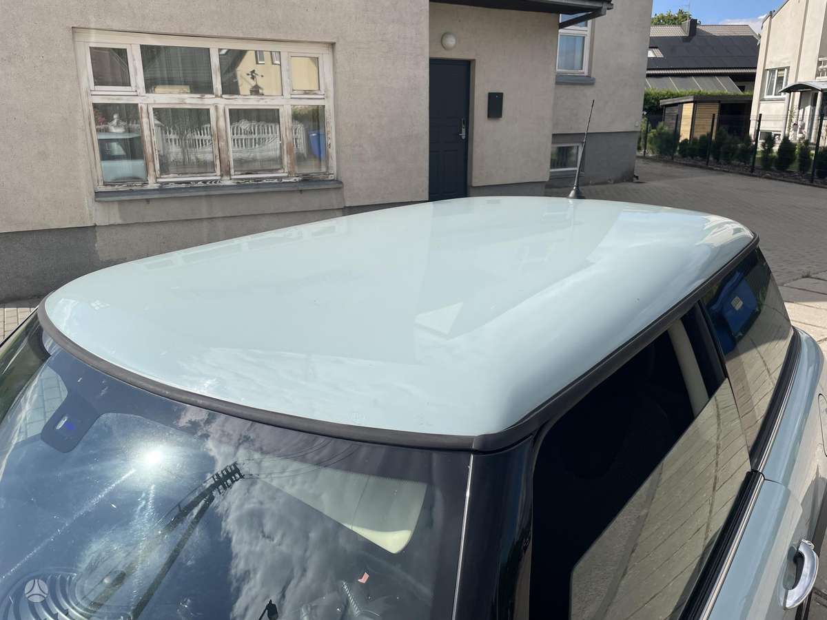 Mini Cooper, 1.6 l., hatchback