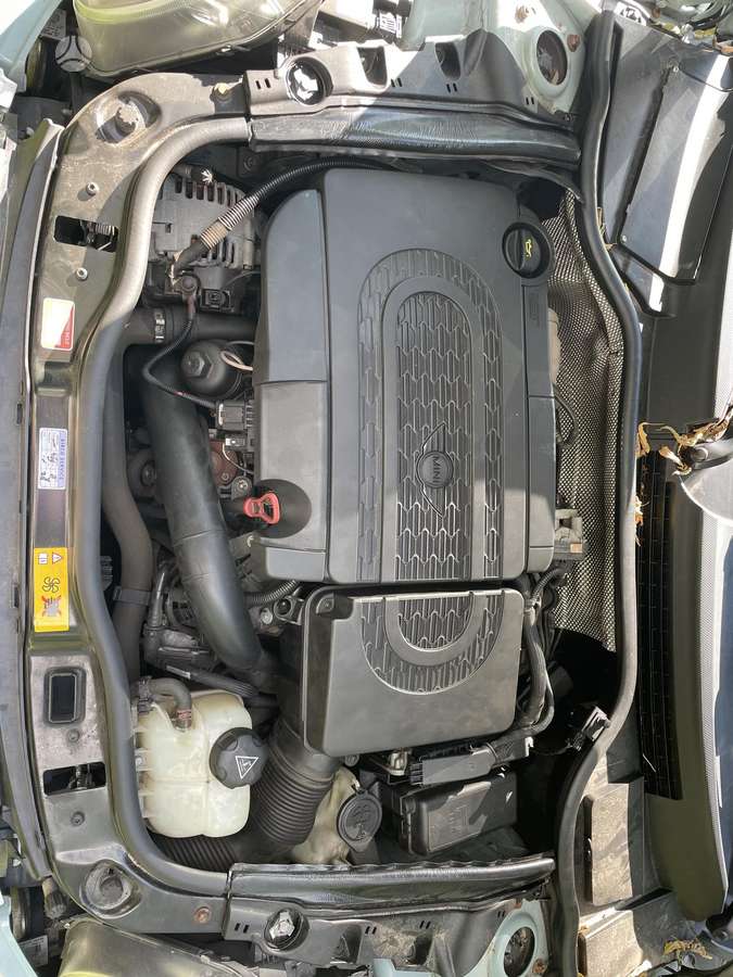 Mini Cooper, 1.6 l., hatchback